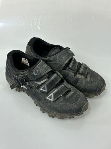 Pearl iZUMi Matte Cycling Shoes
